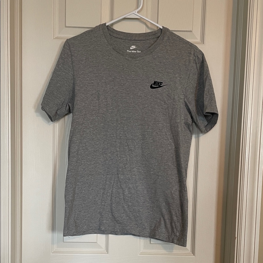 Nike Men's Heather Gray Short Sleeve Tee